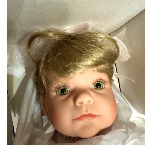 Lee Middleton Original Dolls Other - Lee Middleton Original Dolls Artist Studio-1190/1800 Messenger Angel: Love-NEW!